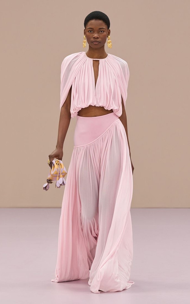 Свободные силуэты и оверсайз